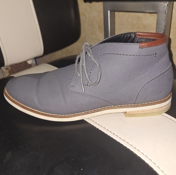 Calvin Klein Men\'s Gray Lace-Up Butter Soft Shoes In A Size 9M. Office, Casual main image 11